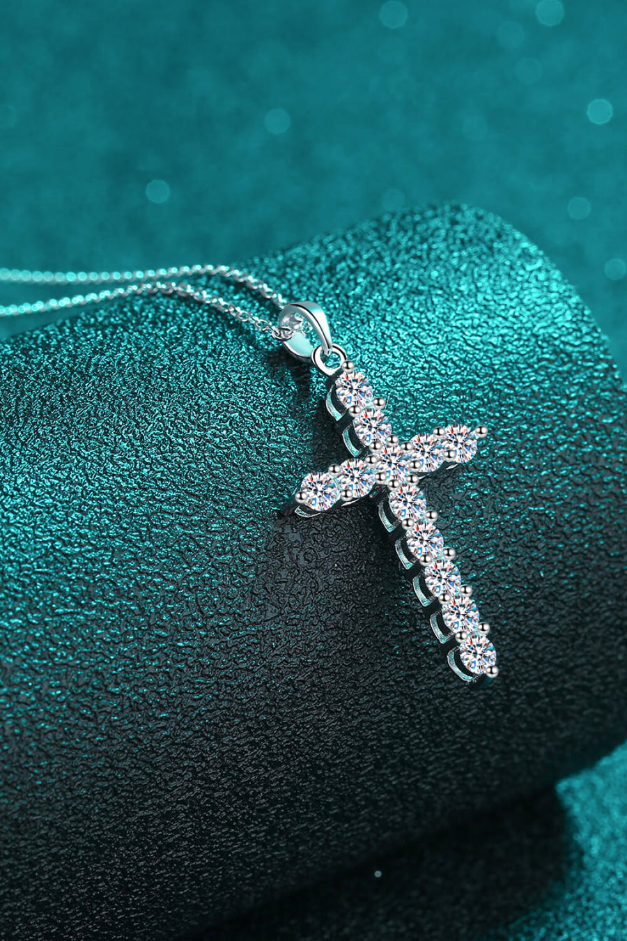 Adored 925 Sterling Silver Cross Moissanite Necklace – Minimalist Elegance
