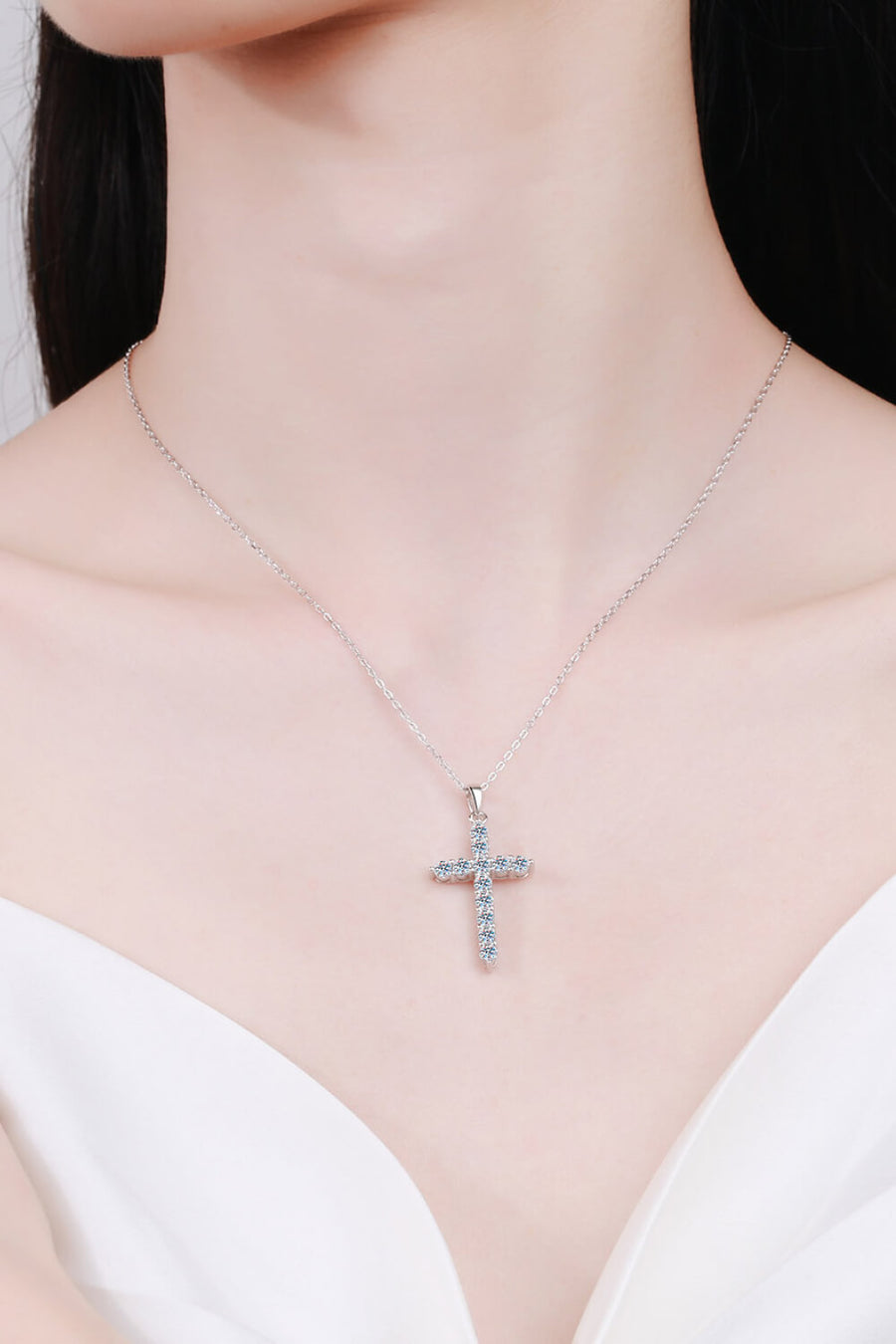 Adored 925 Sterling Silver Cross Moissanite Necklace – Minimalist Elegance